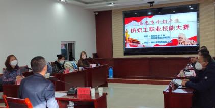 宁夏吴忠市总工会举行货车司机集中入会仪式，助力新业态劳动者群体全面发展